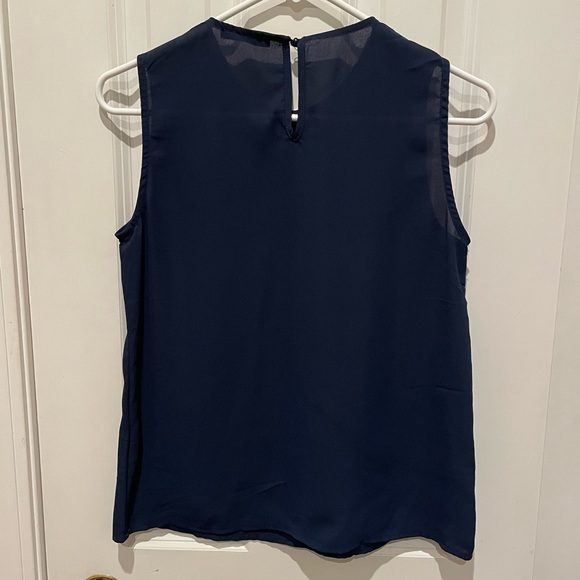 SHEIN sleeveless Top with crochet white lace collar - Picture 5 of 5